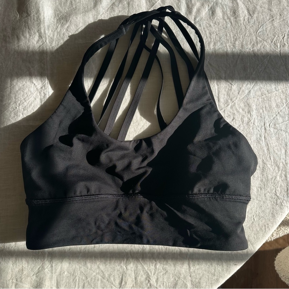 Lululemon free to be moved bra - size 6